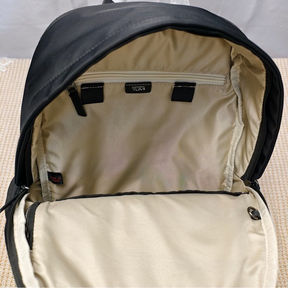 Tumi Voyageur Women's Backpack - Black Tactical Nylon 22L Commuter - Picture 7 of 7